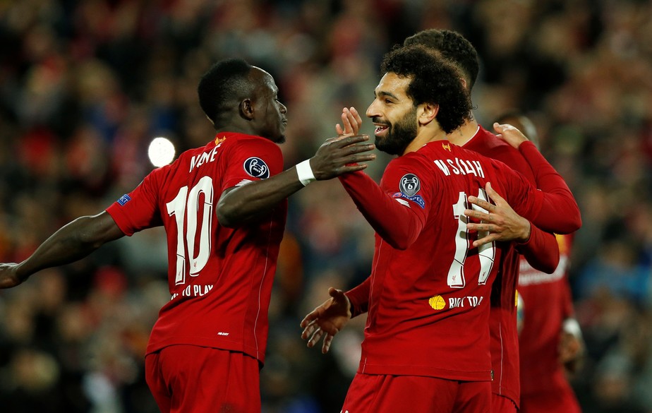 Atrair com o passe, quebrar com a condução: as muitas ideias do Liverpool no gol de Mané