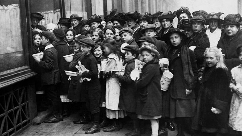 A origem do estado de bem estar social foi definida após as duas guerras mundiais. (Foto: Getty Images via BBC News)