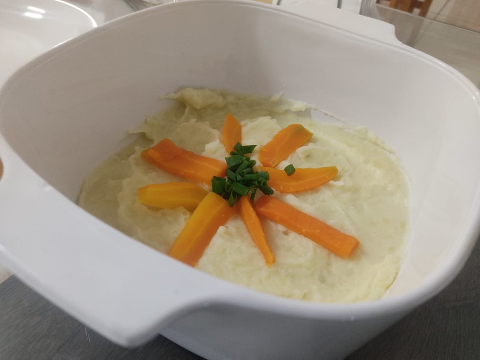 Rabada com Arroz ao Alho e Purê de Batata — Foto: Aline Costa/TV Fronteira