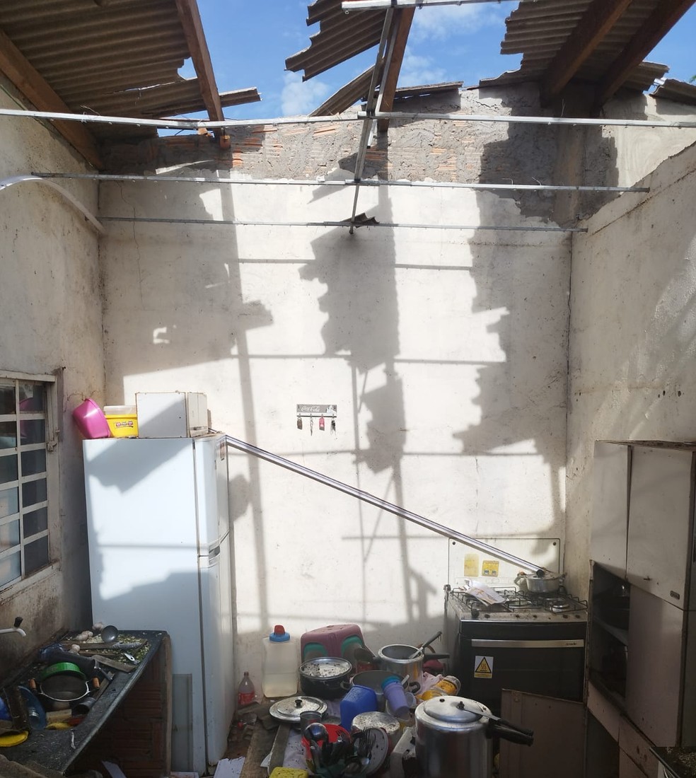 Margareth estava na cozinha da casa e foi atingida pelos escombros — Foto: Arquivo pessoal