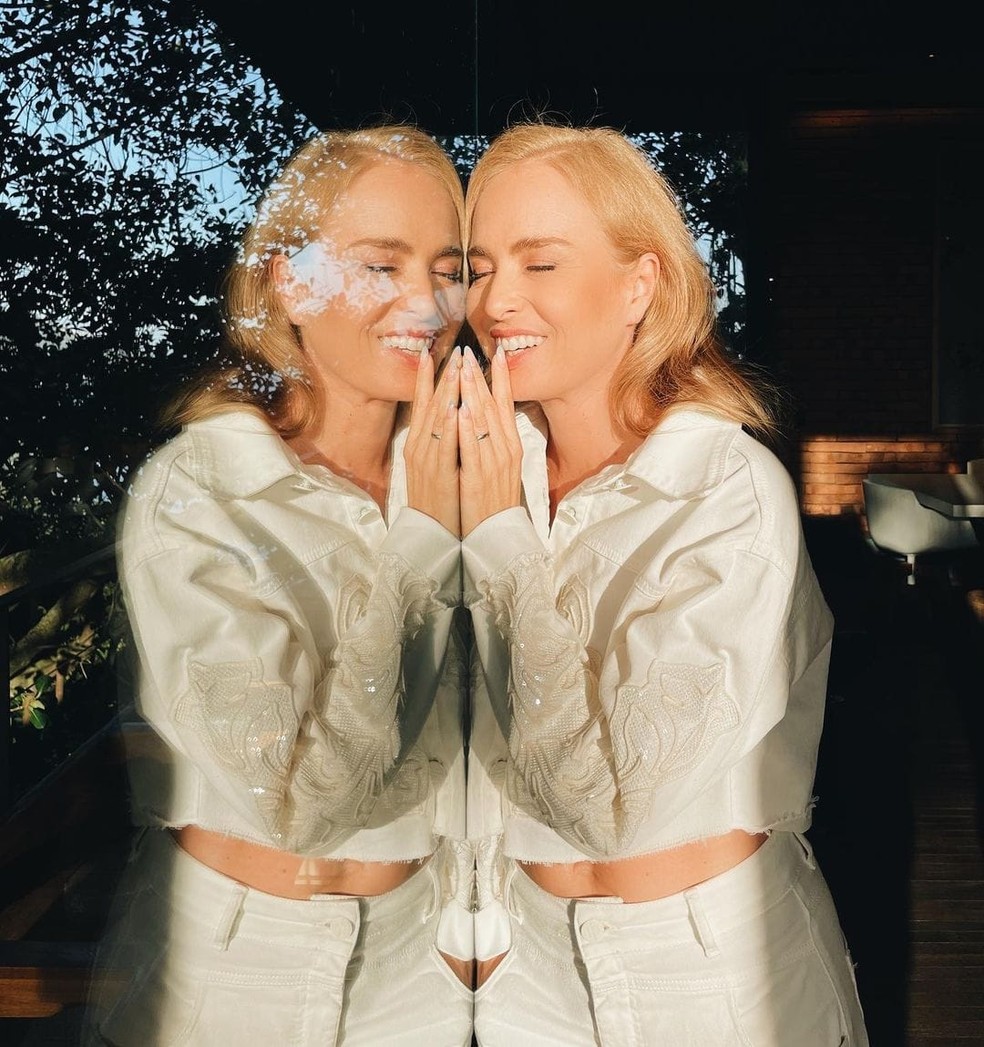 Angélica faz um balanço dos seus 49 anos e fala sobre maturidade, casamento, menopausa, autocuidado e como lida com o tempo — Foto: Reprodução/Instagram