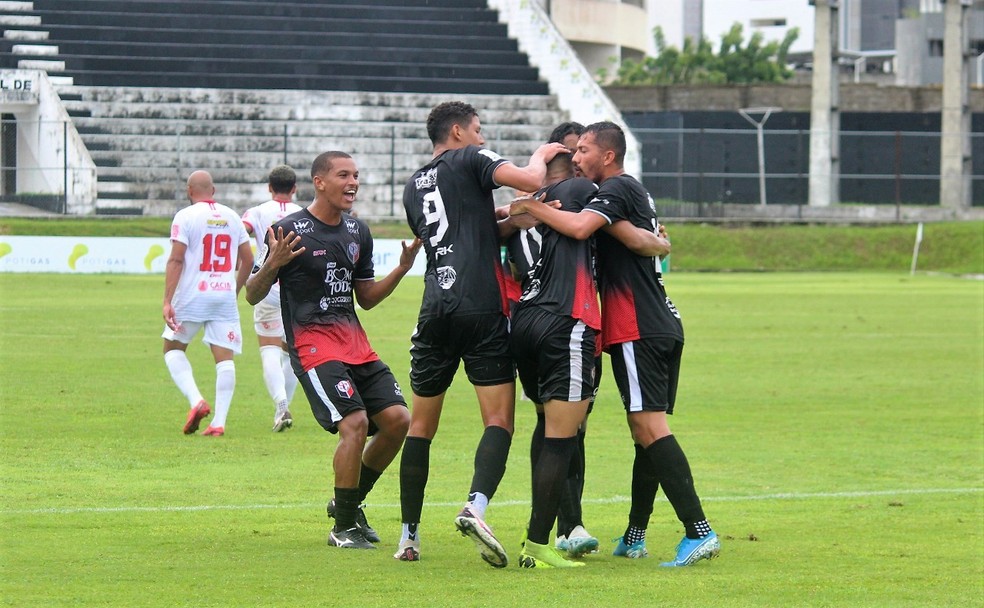 Santa Cruz De Natal Se Reabilita E Vence Potiguar Na Abertura Do Segundo Turno Campeonato Potiguar Ge