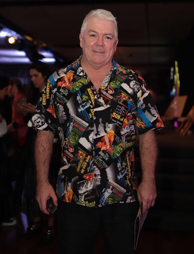 Tim Blanks vestindo sua camisa estampada no JK Iguatemi (Foto: Divulgação)
