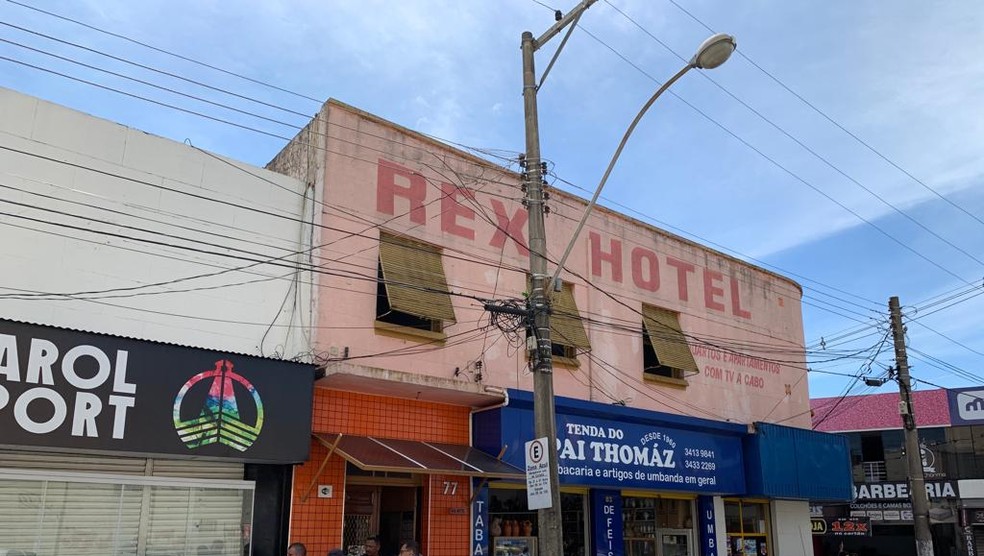Mulher foi achada morta em quarto de hotel — Foto: Guilherme Lopes/TV TEM 