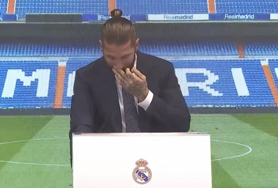 Emocionado, Sergio Ramos se despede do Real Madrid: 
