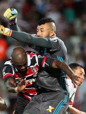 Para colunista, Flamengo tem atuado recuado, contra o DNA do clube