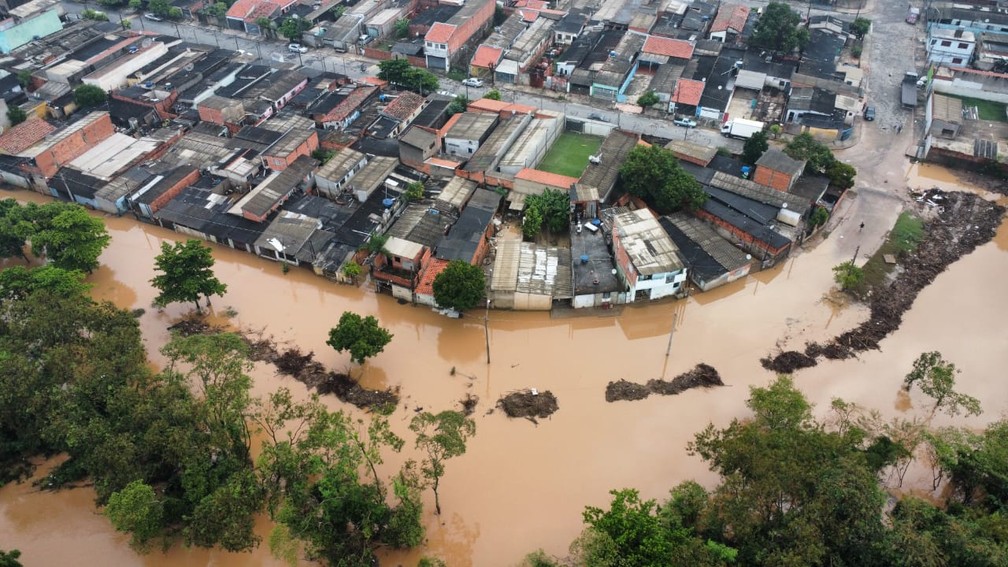 Rio Capivari transborda pela terceira vez desde dezembro — Foto: Tonny Machado/Raízes FM