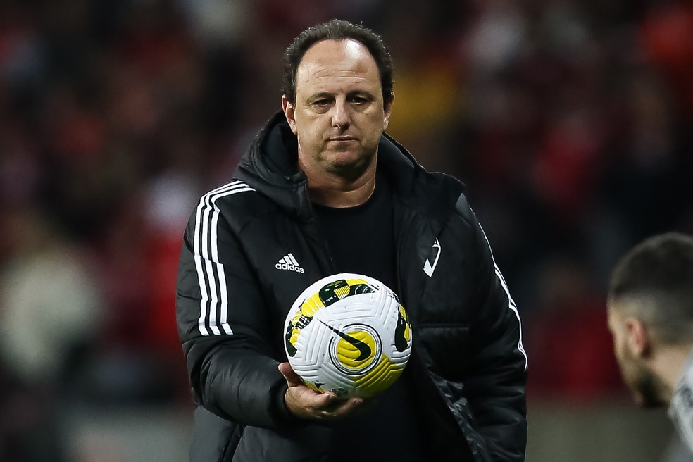 Rogério Ceni elogiou a atuação do São Paulo — Foto: Pedro H. Tesch/AGIF