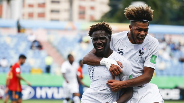 França goleia Espanha e se classifica no Mundial Sub-17.