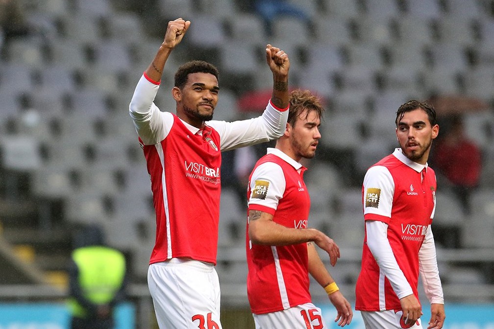 Bruno Viana comemora gol pelo Braga — Foto: Divulgação / Braga