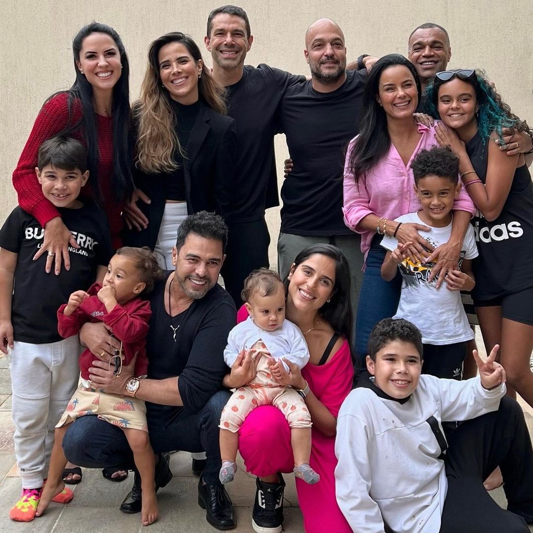 Zezé de Camargo reúne a família (Foto: Reprodução/Instagram)