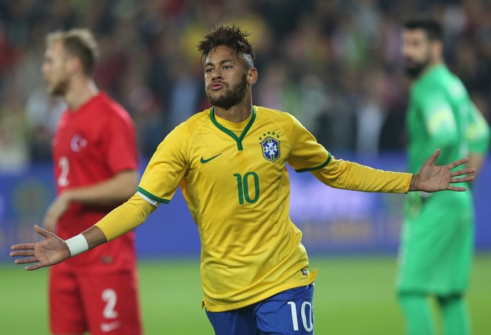 Neymar gol Brasil x Turquia (Foto: Bruno Domingos / Mowa Press)