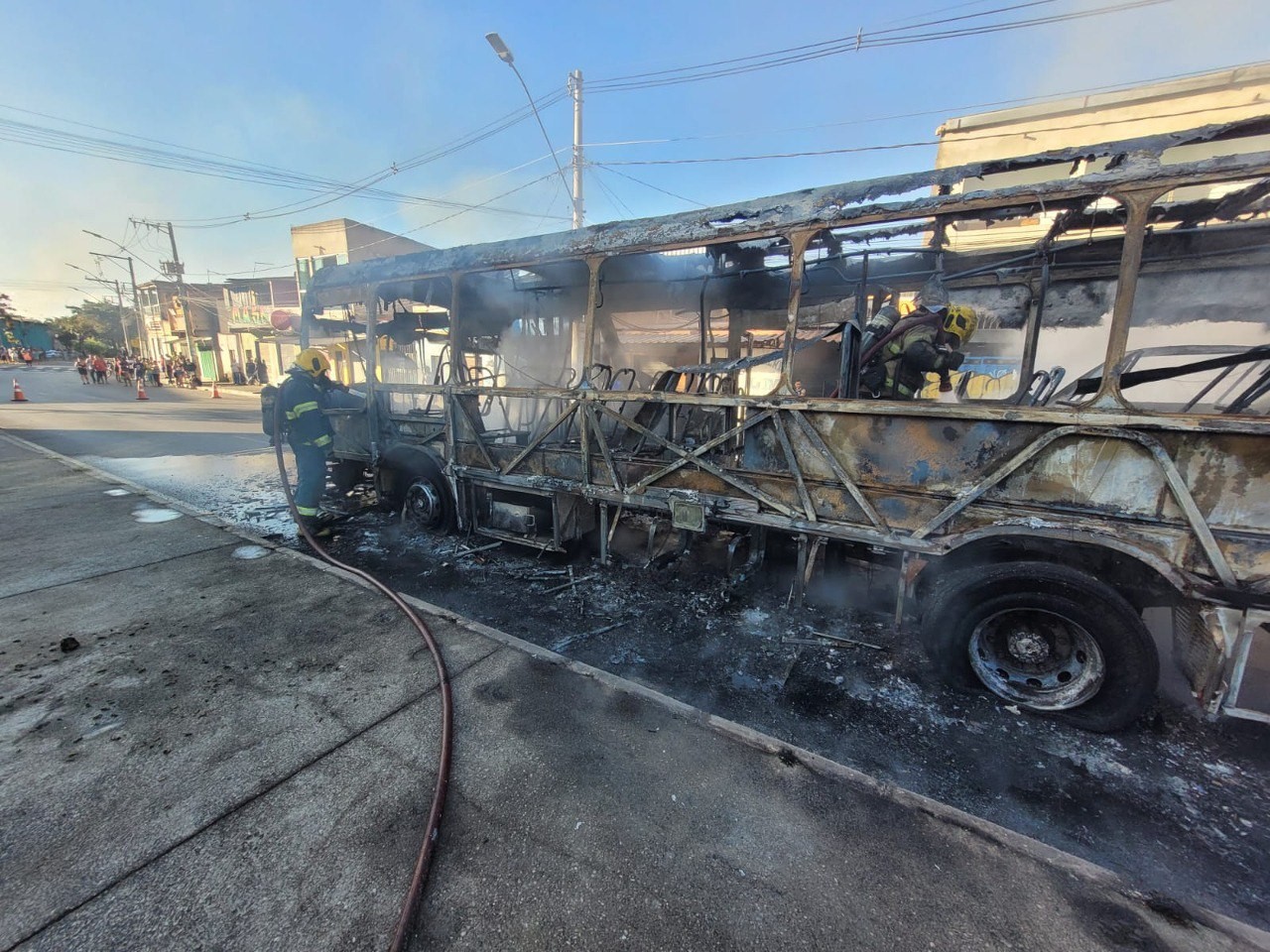'Fake news' sobre operação violenta motivou ataques a ônibus em Contagem, diz Polícia Militar 
