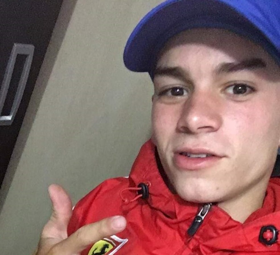 O jovem Leonardo Duarte de Sá, de 21 anos, morto na Zona Leste de São Paulo após ser atingido no pescoço por linha com cerol. — Foto: Acervo pessoal