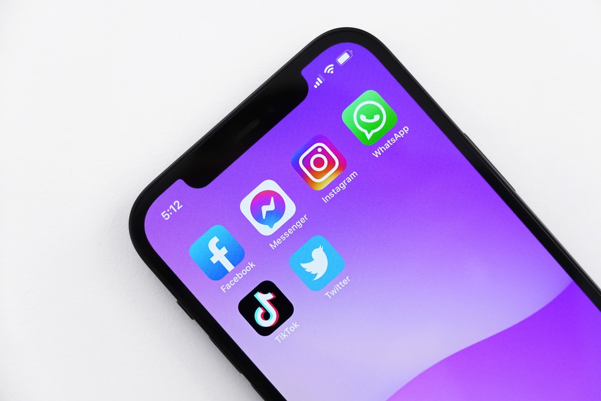 Como sair remotamente de todas as suas redes sociais pelo celular