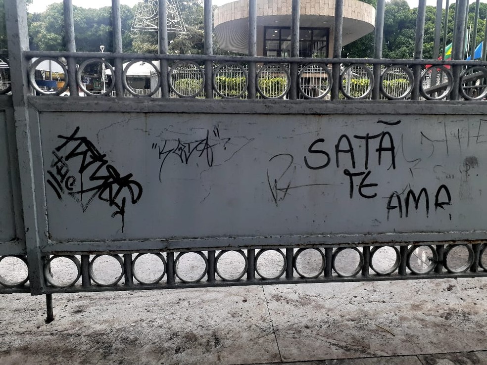 Vandalismo na Praça Santuário, em Belém — Foto: Diretoria da Festa de Nazaré