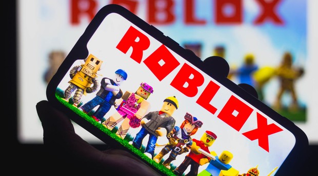O jogo Roblox permite a criação de mundos virtuais e customização de avatares com a venda de acessórios (Foto: Rafael Henrique/SOPA Images/LightRocket via Getty Images)