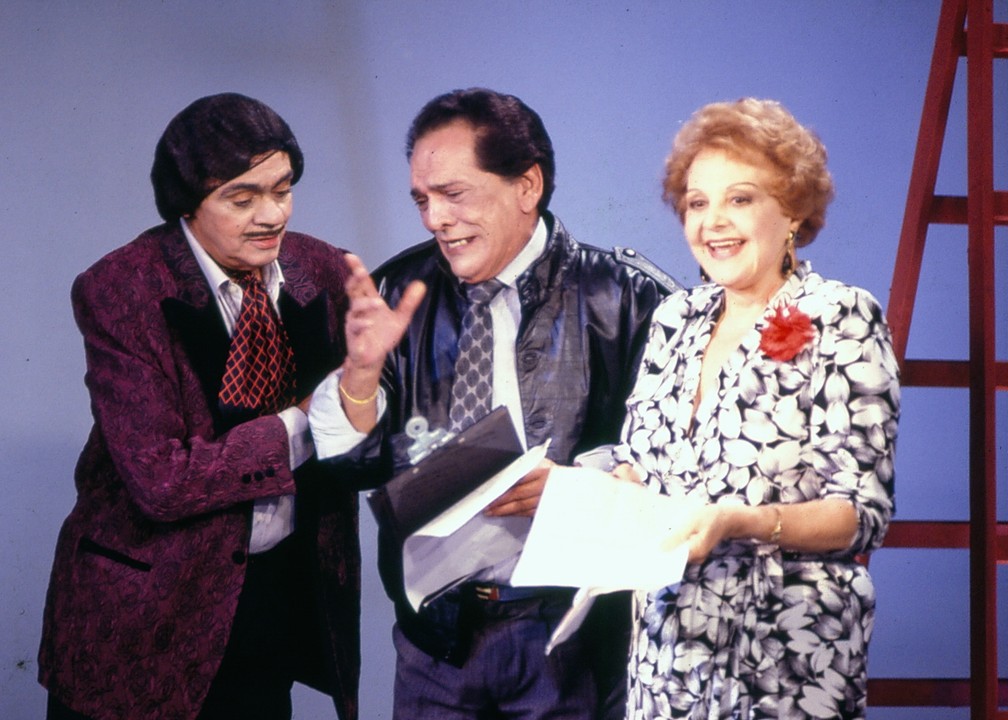 Chico Anysio, Lúcio Mauro e Eva Todor durante gravaçãode 'Chico Anysio Show' em 1988 — Foto: Acervo TV Globo
