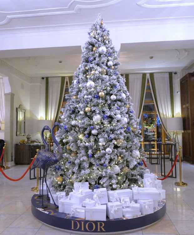 Árvore de Natal da grife Dior, no Hotel Astoria, em St. Petersburgo (Foto: Divulgação)