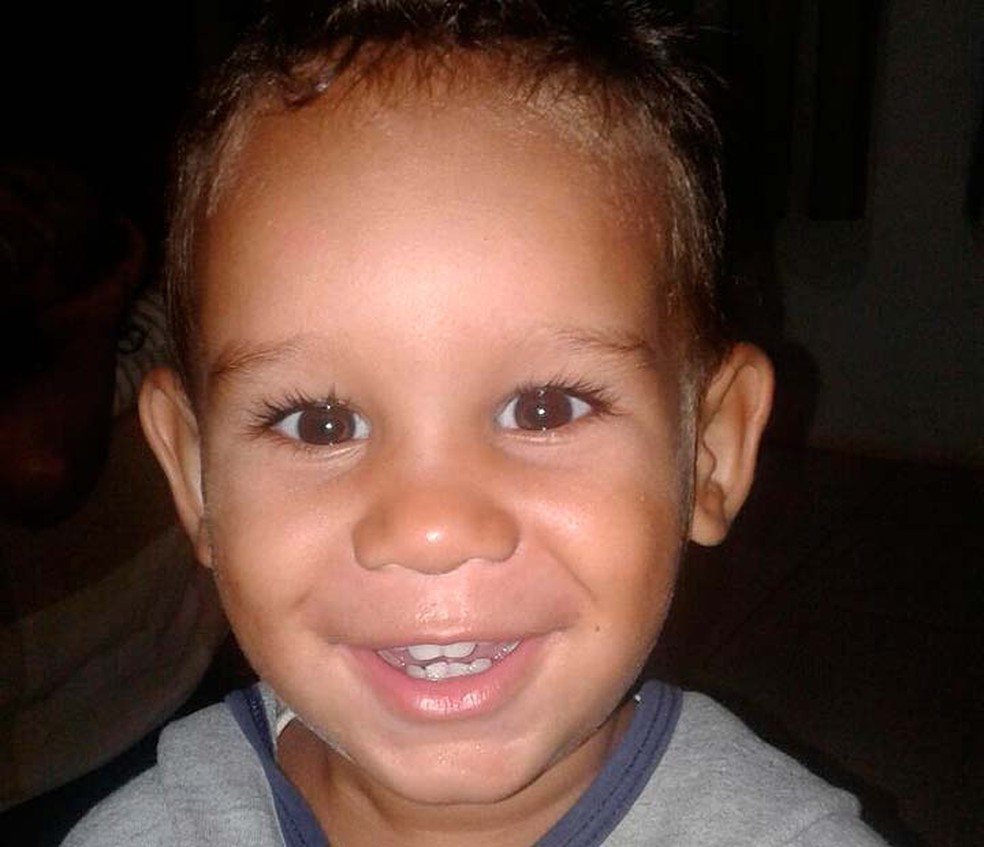 Lorran Gabriel, de 1 ano, morreu afogado apÃ³s cair em tanque de criaÃ§Ã£o de peixes no oeste da Bahia (Foto: Arquivo Pessoal)