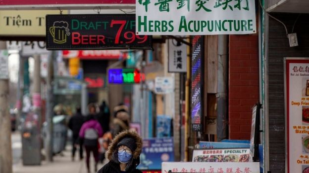 BBC - Comércio em Chinatown de Toronto, no Canadá, foi afetado no surto de Sars nos anos 2000; teme-se efeito de novo impacto com o surto atual de coronavírus (Foto: REUTERS/CARLOS OSORIO via BBC)
