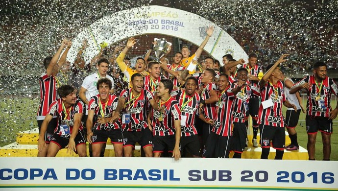 Time sub-20 do São Paulo conquistou a Copa do Brasil (Foto:  Igor Amorim/saopaulofc.net )