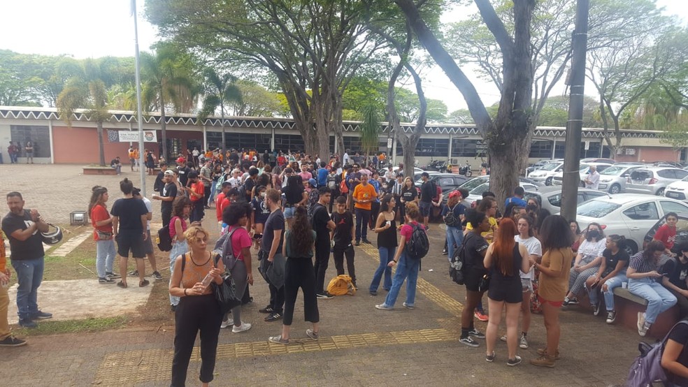 Manifestação de estudantes na Unicamp, em Campinas, em dia de suspensão de aulas — Foto: Arquivo pessoal