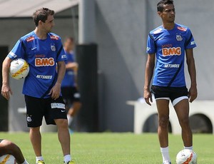 Montillo e Cícero em treino do Santos (Foto: Divulgação Santos FC)