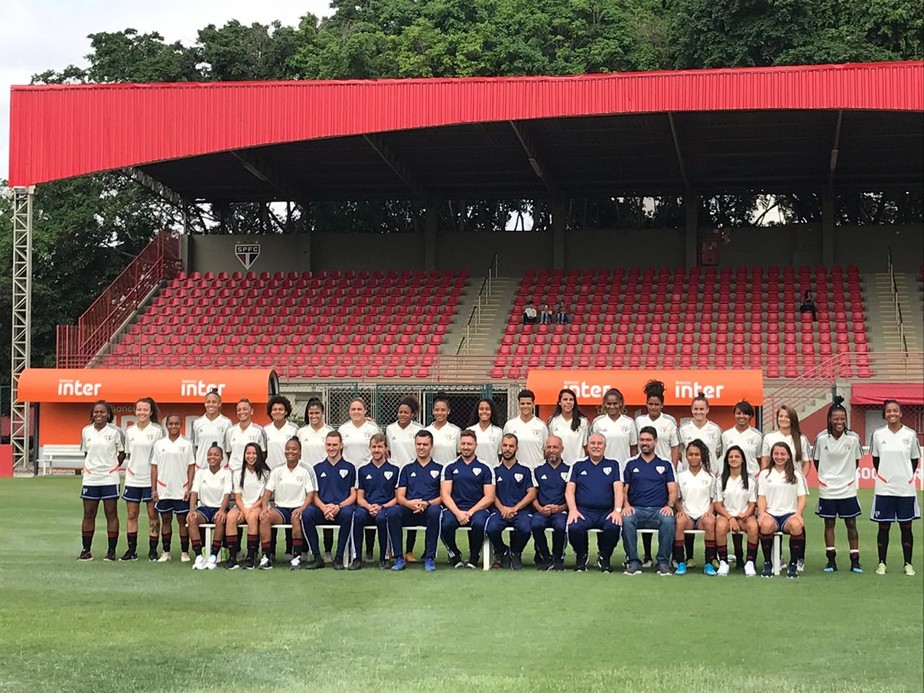 Sao Paulo Apresenta Elenco Feminino Para 2020 Atacante Glaucia Se