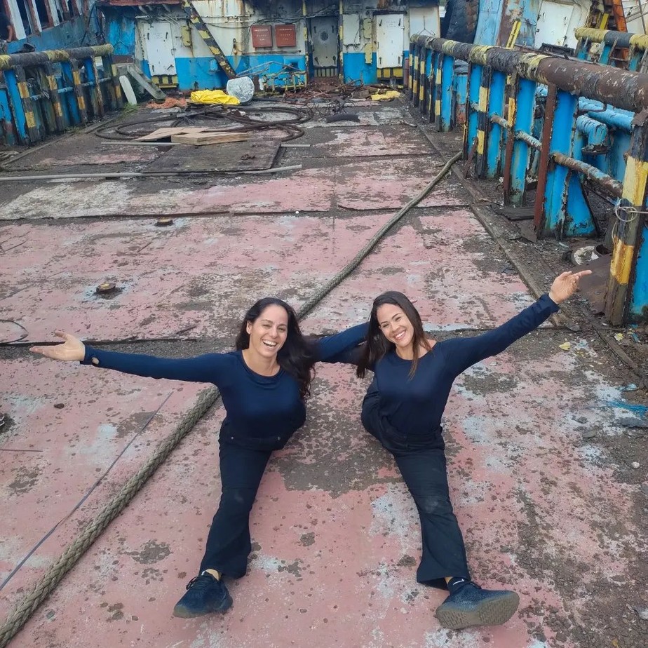 No ar em 'Travessia, Claudia Mauro mostra elasticidade ao posar com dublê