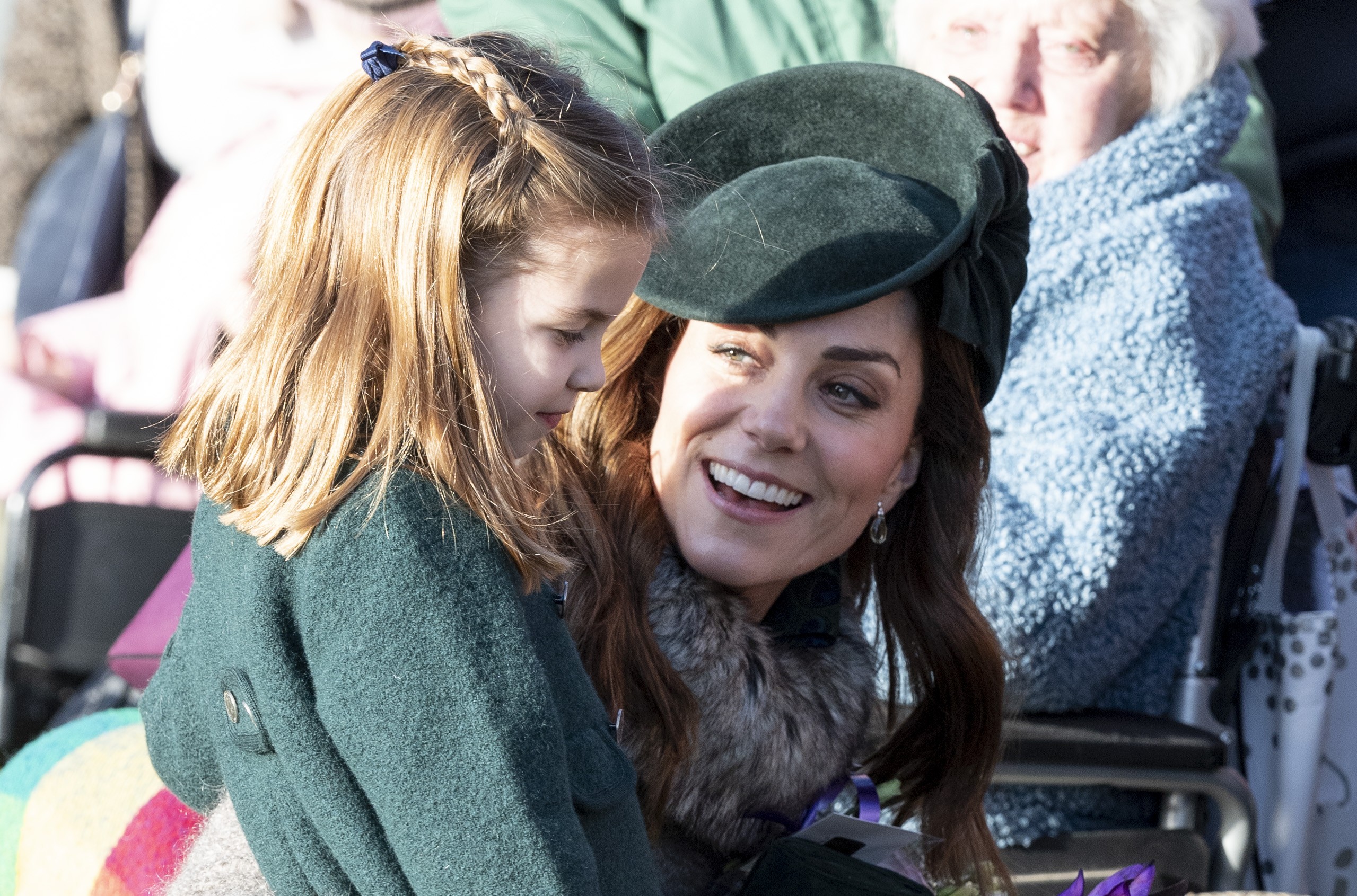 Princesa Charlotte com a mãe, Kate Middleton (Foto: Getty Images)