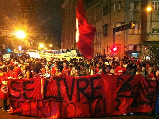 Manifestação em Cuiabá (Foto: Dhiego Maia/G1)