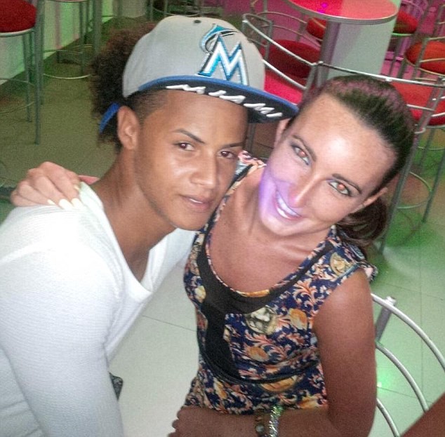 Heather e o ex Adonis se apaixonaram enquanto trabalhavam no mesmo resort na República Dominicana (Foto: Reprodução)