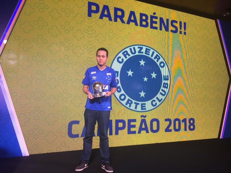 e-Brasileirão: Cruzeiro é bicampeão com Henrykinho; jogador fatura R$ 20 mil