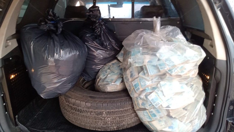 Dinheiro apreendido pela polícia durante operação em SP — Foto: Divulgação/MP, Secretaria Estadual da Fazenda e Receita Federal 