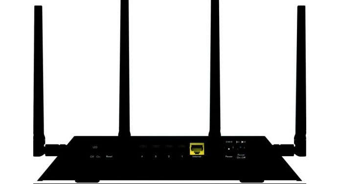 Produto acompanha entradas USB 3.0, eSATA e a tradicional Ethernet (Foto: Divulgação)