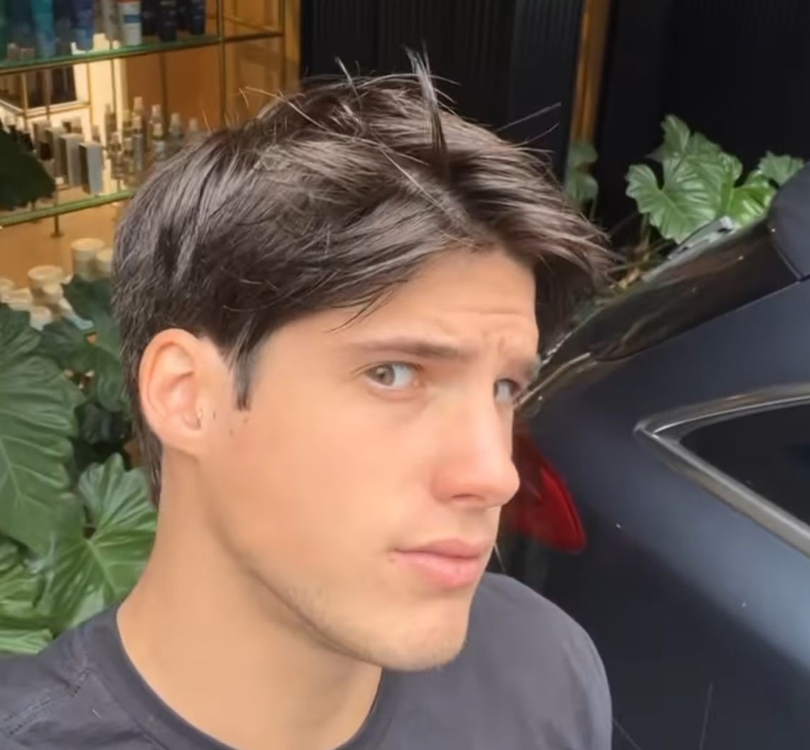 Nesta semana, Gabriel compartilhou com seus seguidores o resultado do seu novo corte de cabelo — Foto: Reprodução/Instagram
