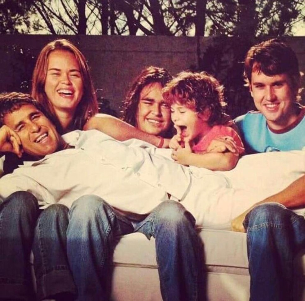 Marcos Frota ao lado dos filhos quando eram mais jovens — Foto: Divulgação