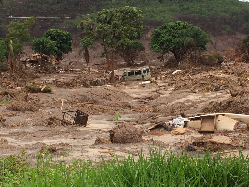Distrito de Bento Rodrigues, em Mariana, destruÃ­do pelo desastre ambiental de Mariana â€” Foto: Flávia Mantovani/G1