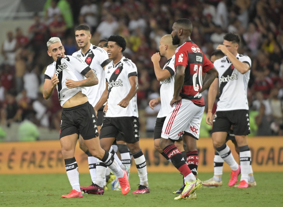 Vasco vence o Flamengo e está a uma vitória das semifinais — Foto: André Durão/ge