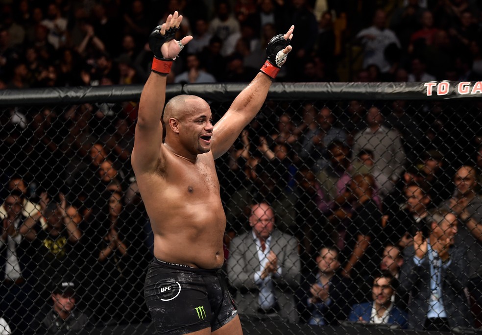 Daniel Cormier levou bônus de 