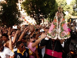 Imagem Peregrina de Nossa Senhora de Nazaré embarca para São Paulo. Círio de Nazaré Belém Pará devoção católica paraense padroeira Rainha da Amazônia (Foto: Tarso Sarraf/ O Liberal)