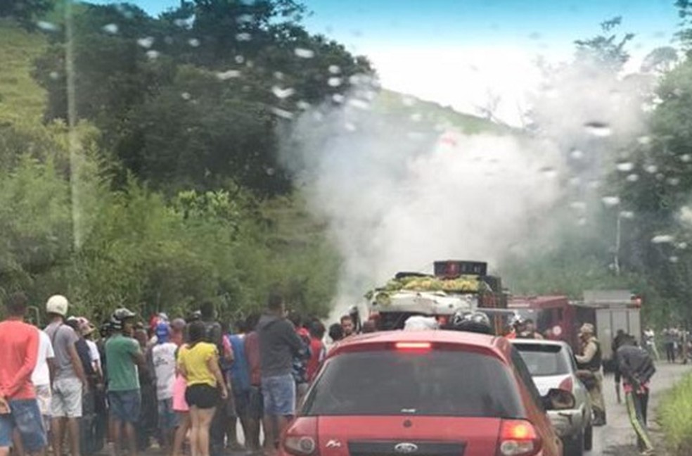 Grave acidente na BR-420 deixou uma pessoa morta na região de Mutuípe — Foto: Blog Itiruçu Online