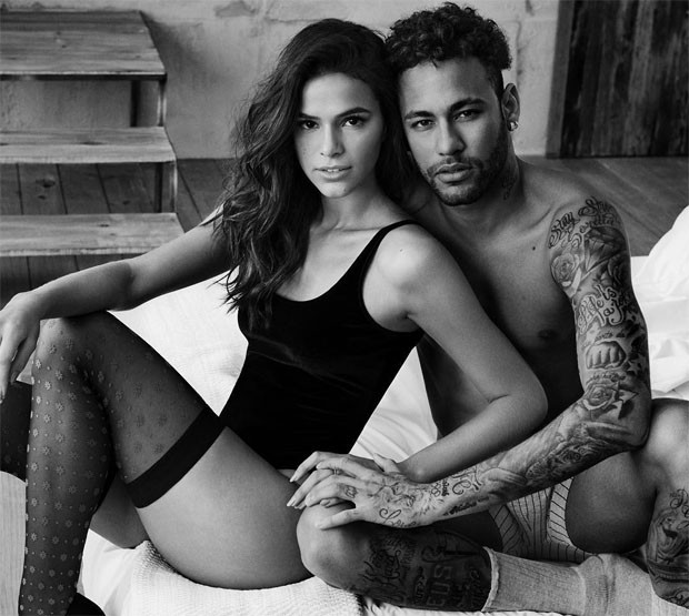 Neymar é Fotografado Com Namorada E Imprensa Internacional A Confunde Com Bruna Marquezine