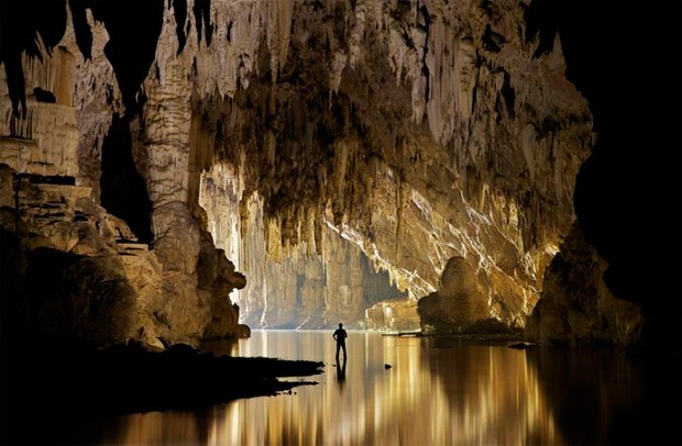 Caverna Tham Lod, em Pang Mapha, ao norte do país (Foto: John Spies)
