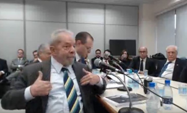 Lula falou por cerca de cinco horas para o juiz Sergio Moro