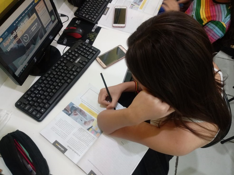 Escola oferece bolsas de estudo para curso sobre desenvolvimento profissional para famílias — Foto: Micropro/Divulgação