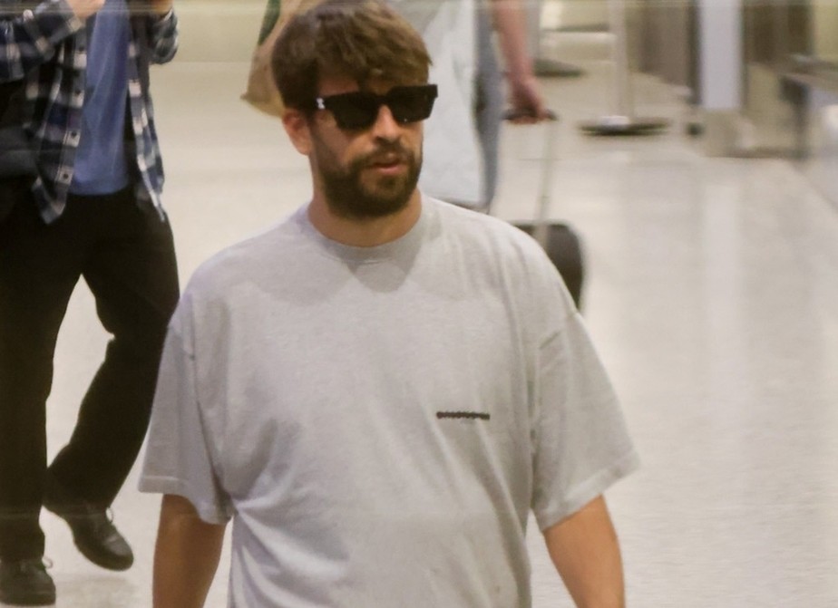 Gerard Piqué chega em Miami para ver os filhos pela primeira vez desde a mudança de Shakira