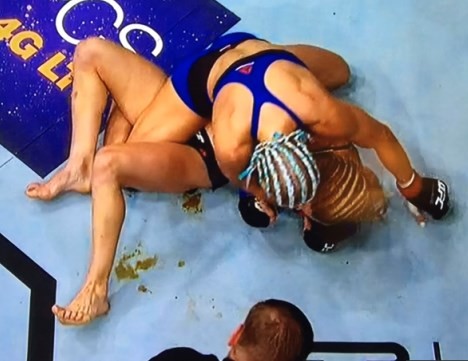 Justine Kish defeca durante luta no UFC