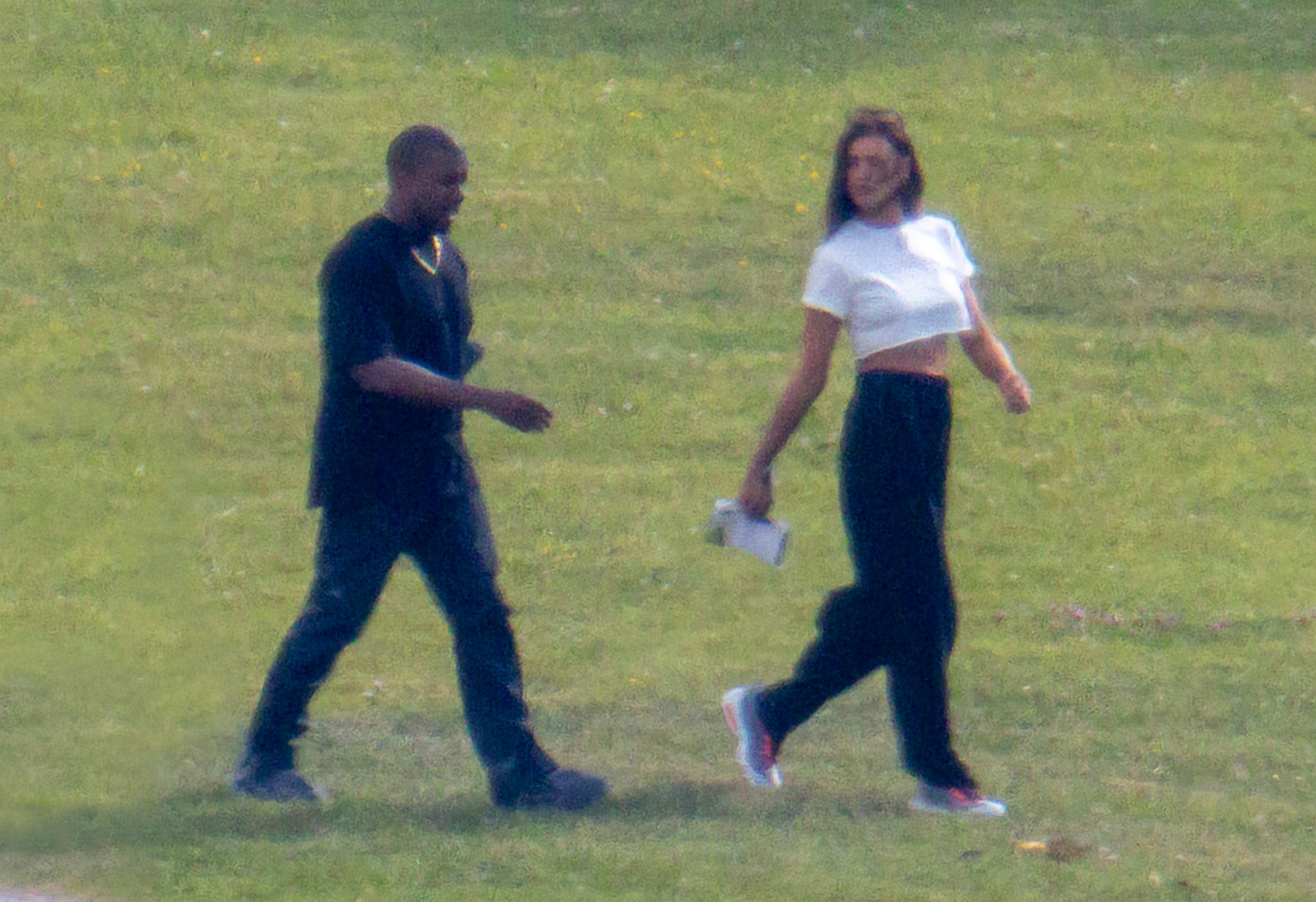 Kanye West e Irina Shayk (Foto: The Grosby Group)